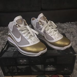 Air Max Lebron 7 China WHITE/WHITE-METALLIC GOLD